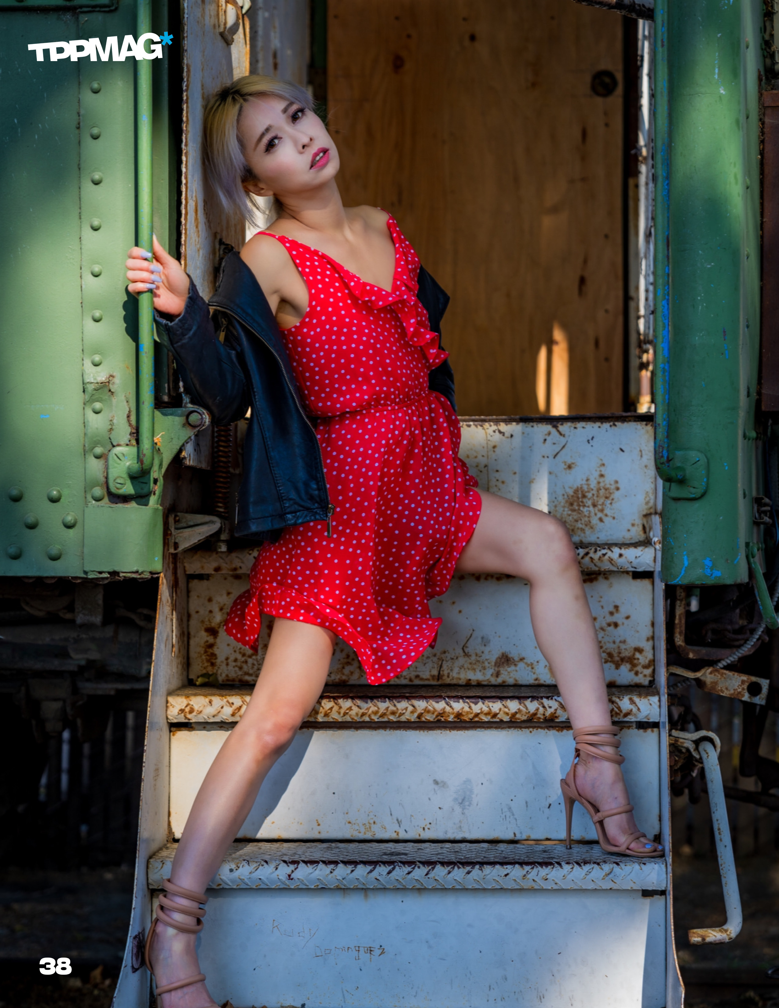 Kisau Photography by Paul Tocatlian