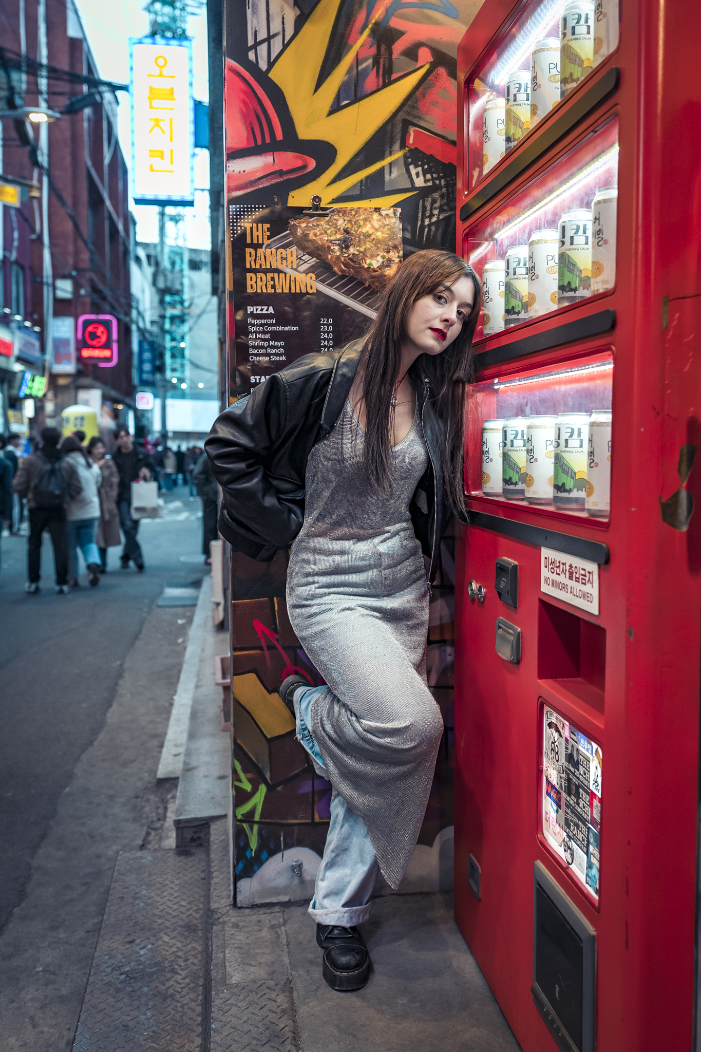 Clara Barbieri in Seoul | Design by Scott Braxton | Photography by Paul Tocatlian