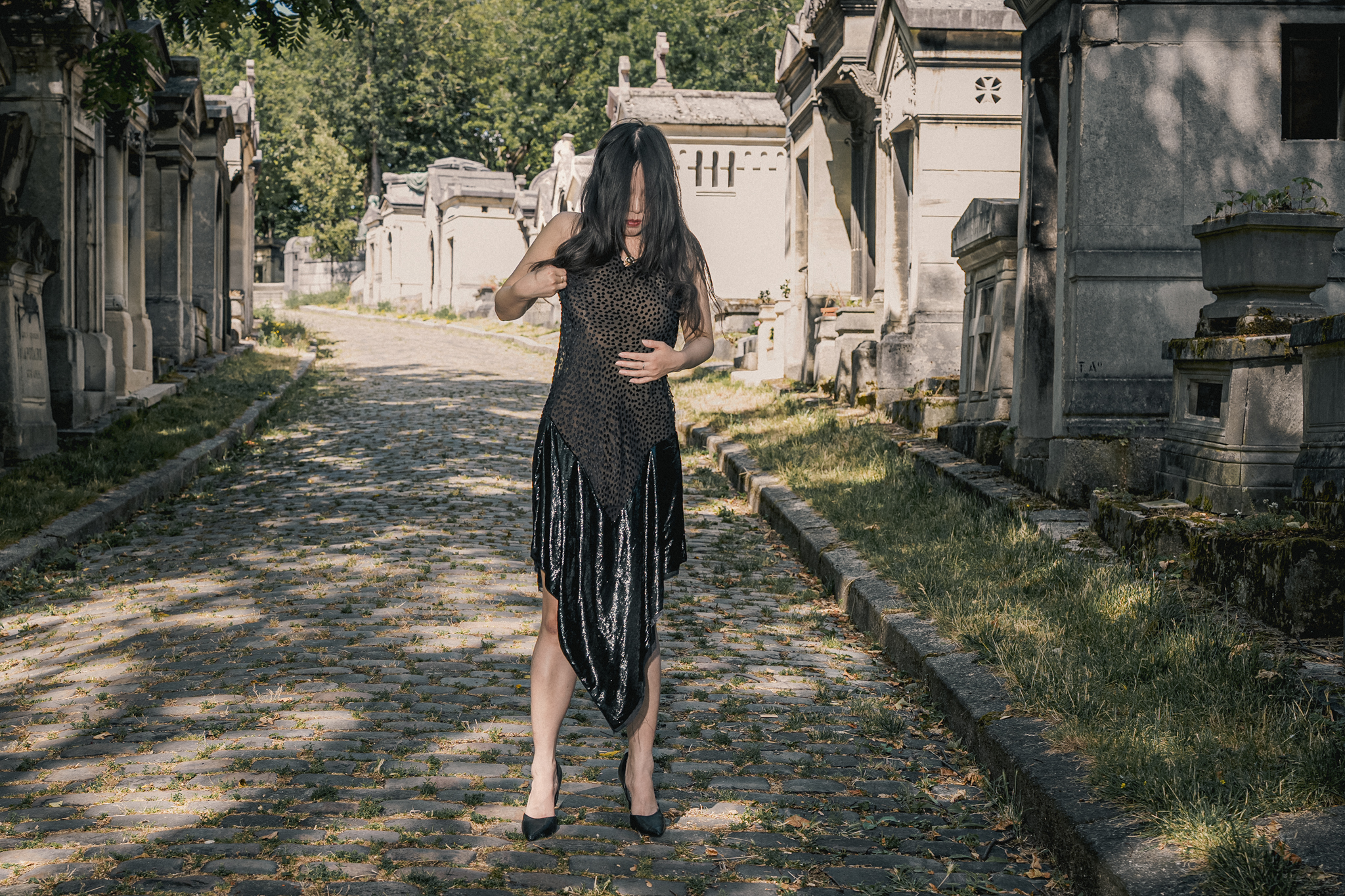 Meera X Jiao | Bach Mai | Le Cimetière du Père-Lachaise