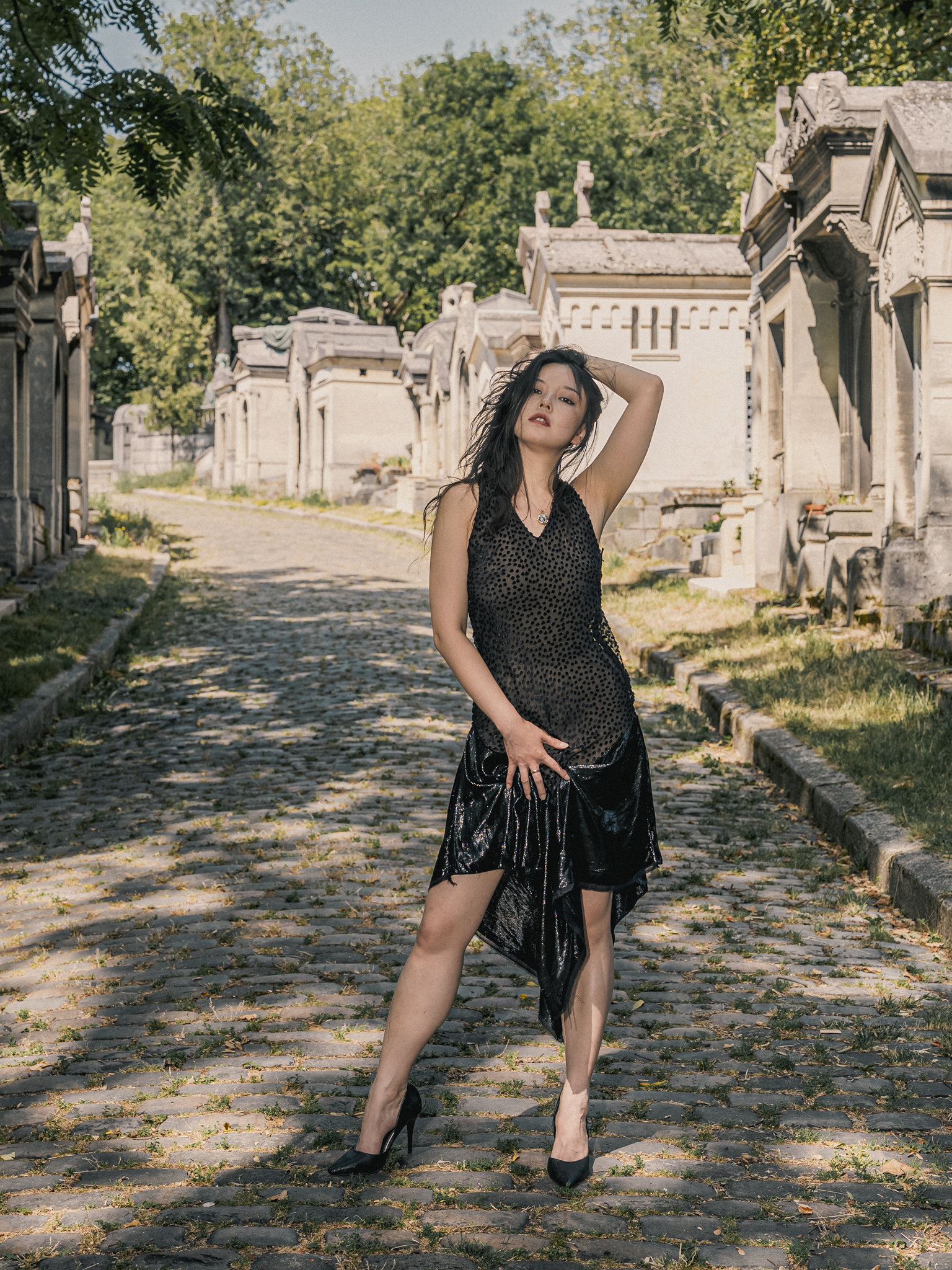 Meera X Jiao | Bach Mai | Le Cimetière du Père-Lachaise