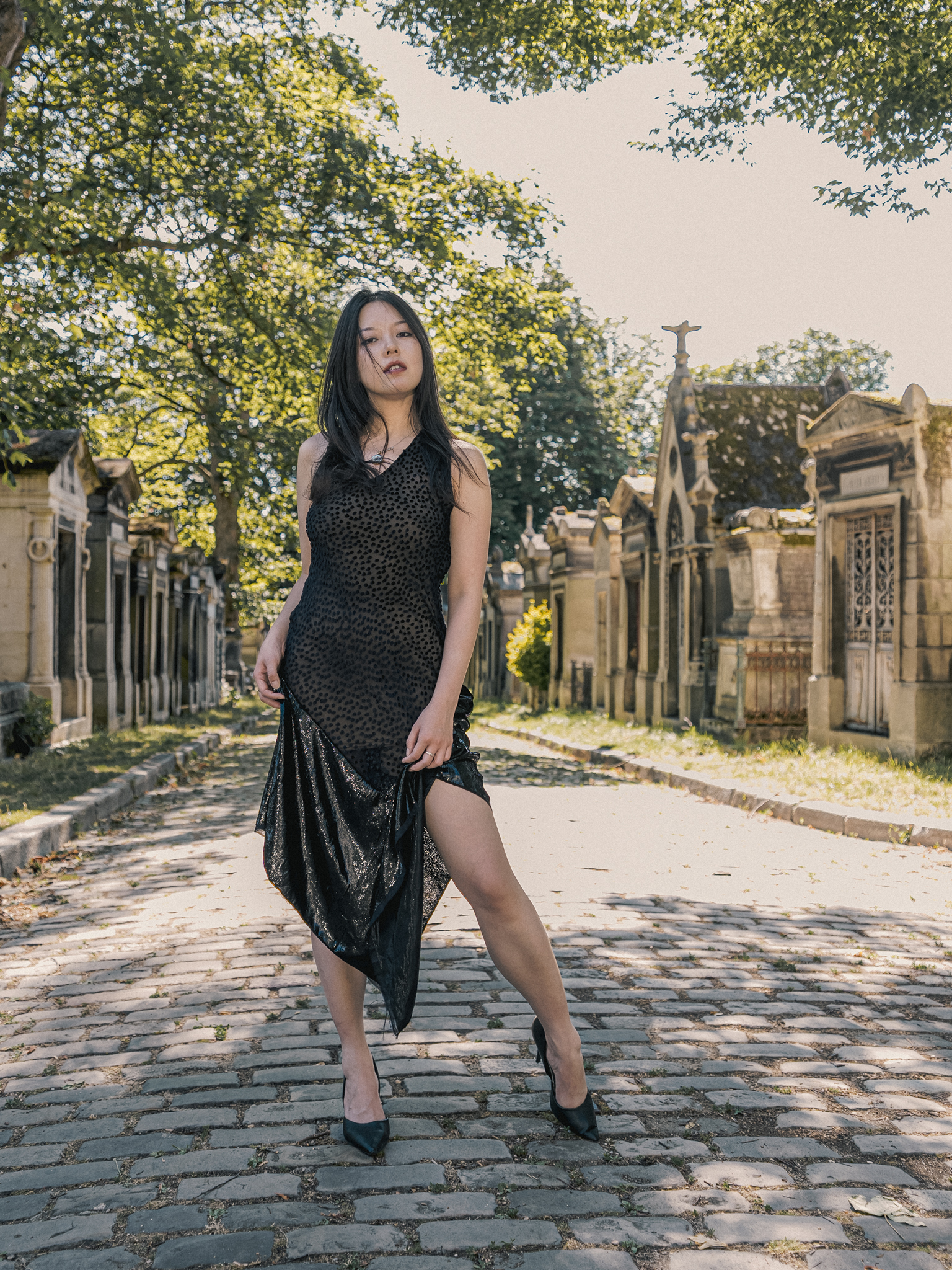 Meera X Jiao | Bach Mai | Le Cimetière du Père-Lachaise