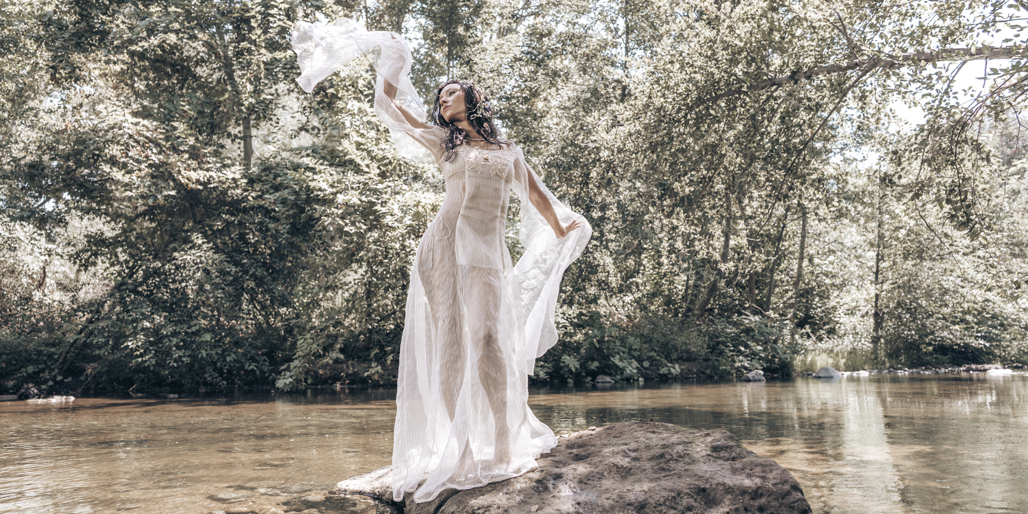 Mary Jayne in BRAXTON and Butones Jewelry: A Nature-Inspired Editorial