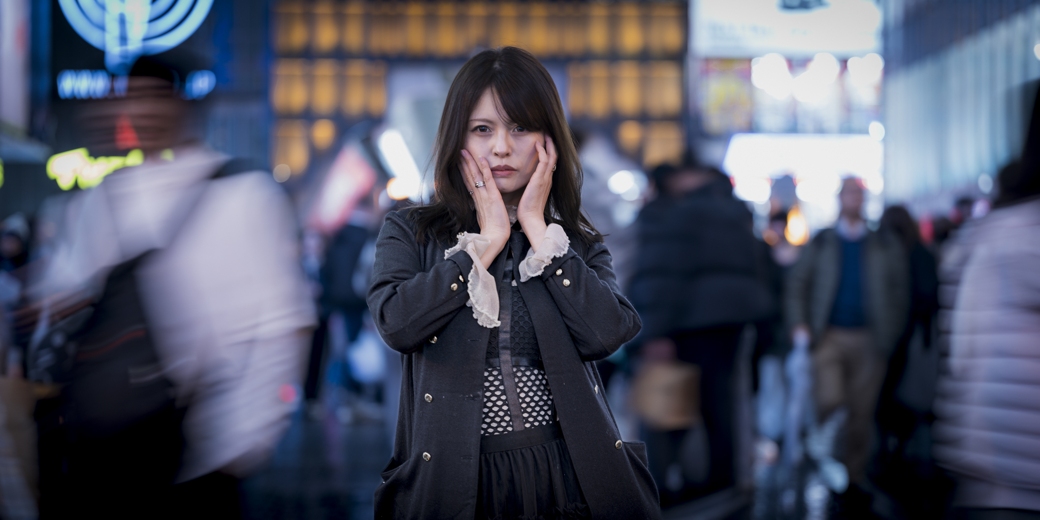 Rain Changes the Night: Street Photoshoot in Osaka With Suguru