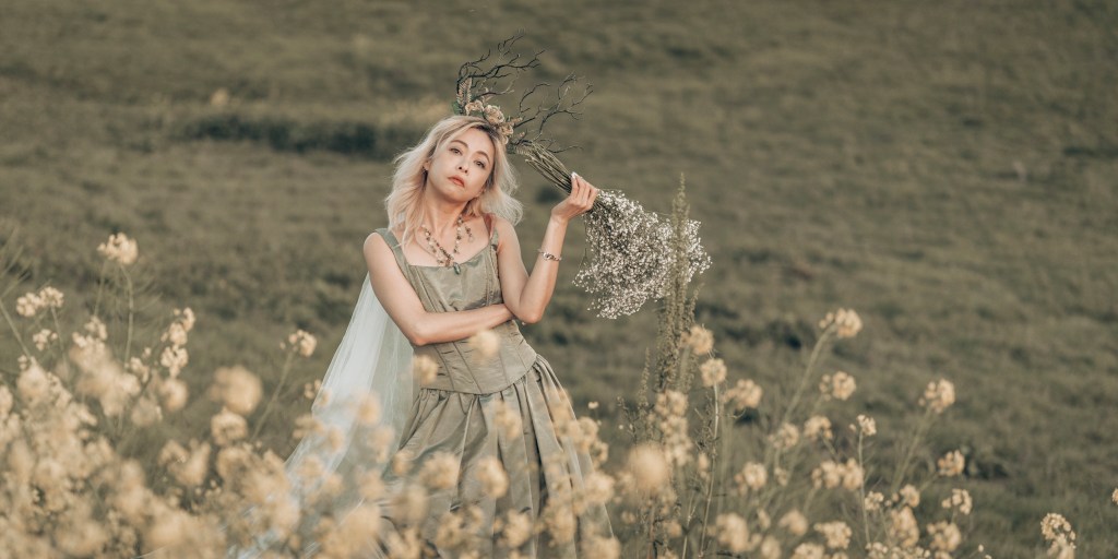 The Constellation in Her Hands | Stacy Huang | Kisau Photography