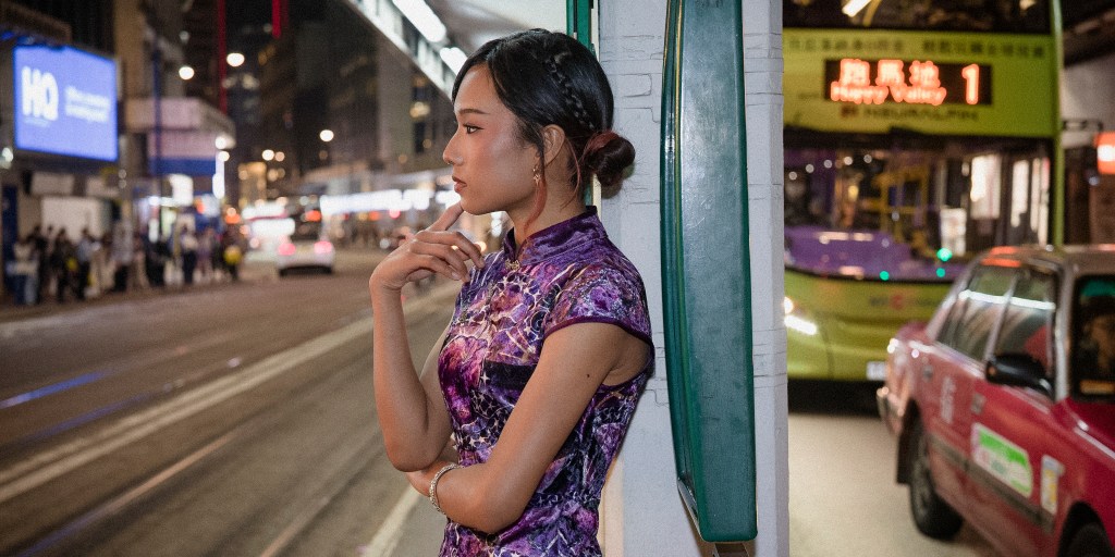 Lia in Hong Kong: Between Urban Edge and Timeless Tradition